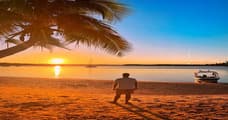 Sunset at O Céu de Boipeba viewpoint with drinks